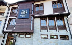 Hotel Hiserra